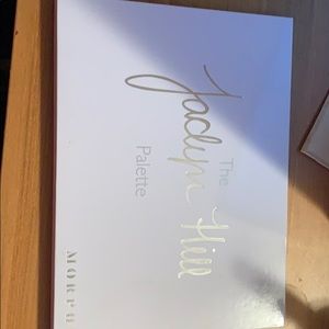 *New* With plastic Jaclyn Hill Morphe Pallet